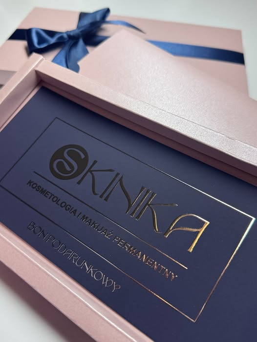 Pudełko szufladkowe na voucher różowe perłowe GoatBox