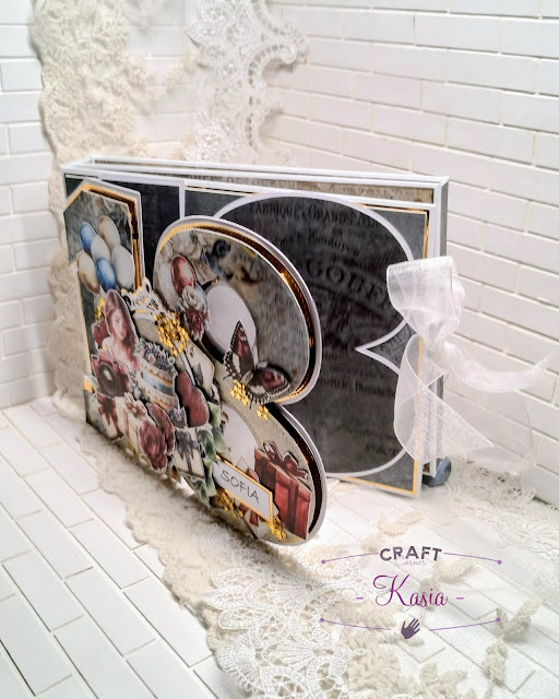 Baza kartki liczba 18  biała GoatBox 