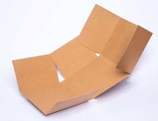 Kwadratowy Trifold 15,2 kraft GoatBox