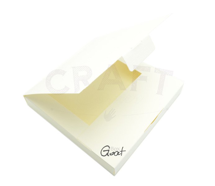 Pudełko na kartkę koperta 3D kremowe ecru 14x14x1,7cm GoatBox