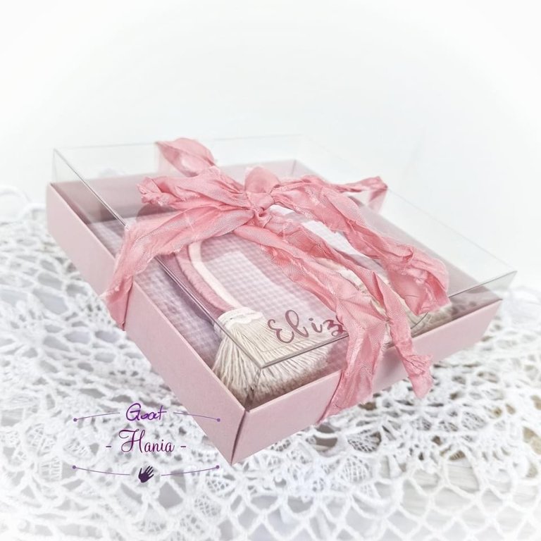 Pudełko na kartkę różowe wysokie  z przezroczystym wieczkiem 16cm GoatBox